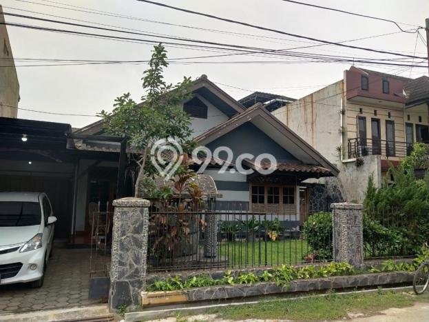 Rumah Asri area , Bandung, Luas 360m2m² Bangunan 280m2m² Rumah Asri area , Bandung, Luas 360m2m² Bangunan 280m2m²