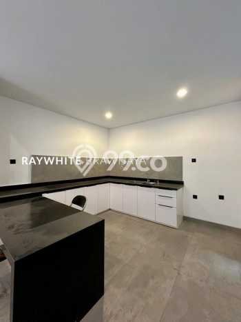 For Sale! Luxury House LT 52m2 Desain Modern di Kemang For Sale! Luxury House LT 52m2 Desain Modern di Kemang