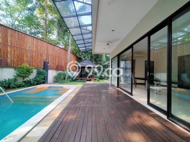 Rumah Luxury Modern Tanpa Renovasi di Kebagusan Jakarta Selatan Rumah Luxury Modern Tanpa Renovasi di Kebagusan Jakarta Selatan