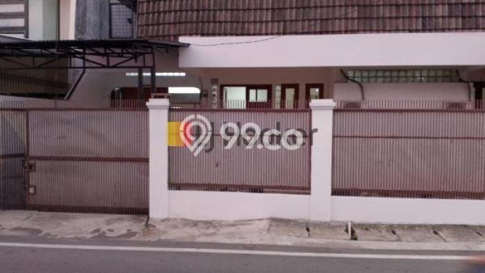 Rumah di Tomang, Dekat Sekolah, LT 258m² Rumah di Tomang, Dekat Sekolah, LT 258m²
