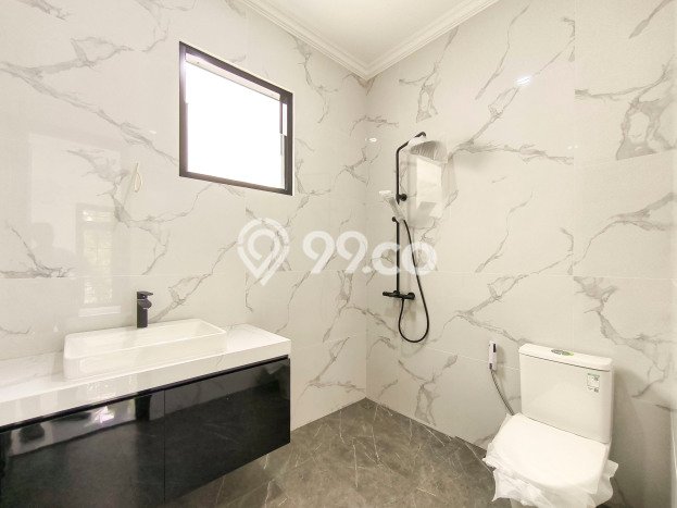 Ready to Use! Luxury House LT 323m2 Desain Modern di Bintaro Ready to Use! Luxury House LT 323m2 Desain Modern di Bintaro