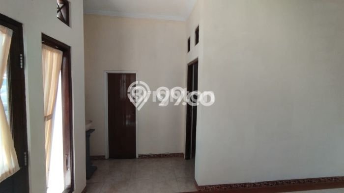Disewakan! Rumah 3 Kamar Tidur &
2 Kamar Mandi di Kesiman, Denpasar Disewakan! Rumah 3 Kamar Tidur &
2 Kamar Mandi di Kesiman, Denpasar