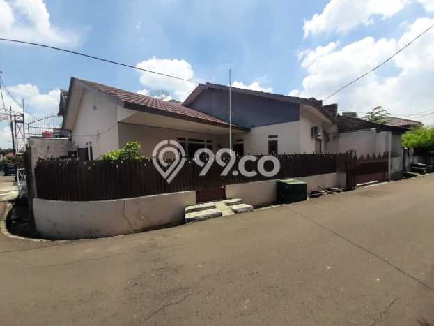 Ready to Use! Premium House LT 241m2 Desain Elegan di Rawamangun Ready to Use! Premium House LT 241m2 Desain Elegan di Rawamangun