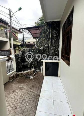 Dijual Rumah Modern 5 KT di Pondok Kelapa, Jakarta Timur Dijual Rumah Modern 5 KT di Pondok Kelapa, Jakarta Timur