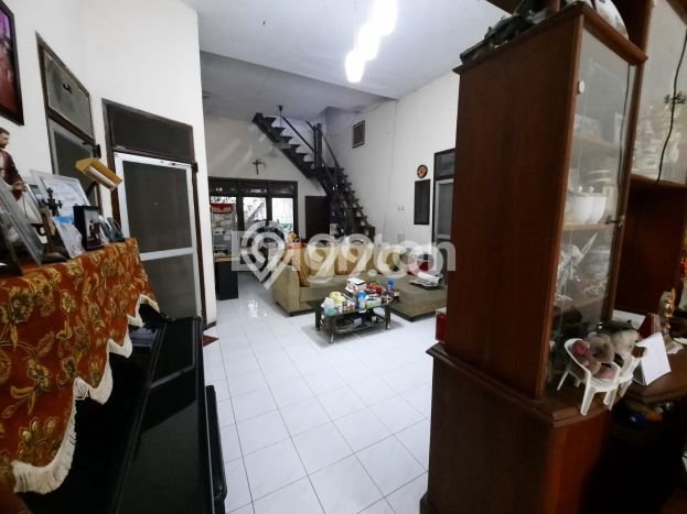 For Sale Hunian Rumah Nyaman 3 KT di Gununganyar, Surabaya For Sale Hunian Rumah Nyaman 3 KT di Gununganyar, Surabaya