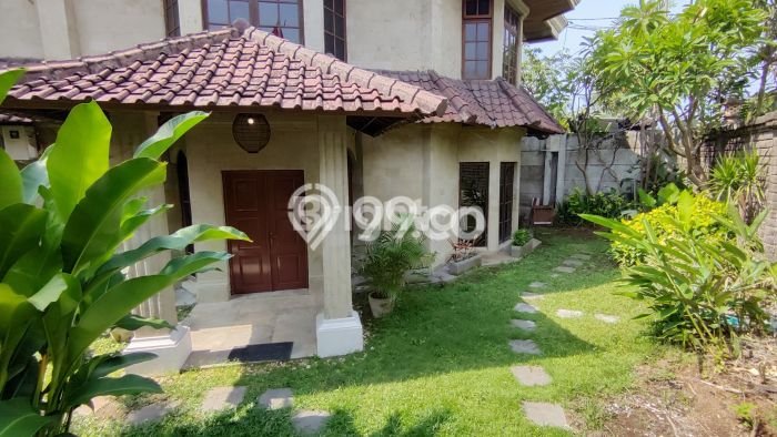 RARE UNIT! Rumah di Umalas, 5 KT, View Indah, Luas 860m² Bangunan 500m² RARE UNIT! Rumah di Umalas, 5 KT, View Indah, Luas 860m² Bangunan 500m²