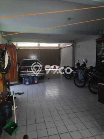 SPECIAL PRICE! Rumah Asri di Kiaracondong, LT 680m2m² Bangunan 380m2m² SPECIAL PRICE! Rumah Asri di Kiaracondong, LT 680m2m² Bangunan 380m2m²