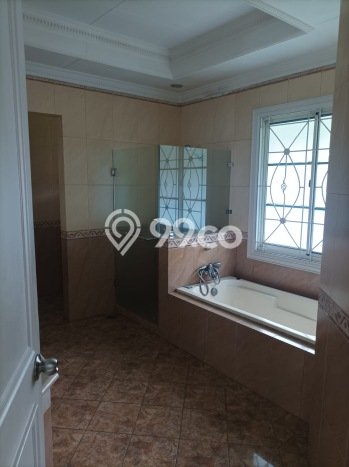 Rumah Elit Modern Tanpa Renovasi di Lippo Karawaci Tangerang Rumah Elit Modern Tanpa Renovasi di Lippo Karawaci Tangerang