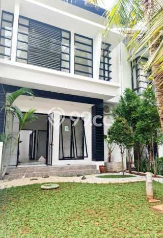 Rumah Elit Modern Siap Huni di Bintaro Jakarta Selatan Rumah Elit Modern Siap Huni di Bintaro Jakarta Selatan