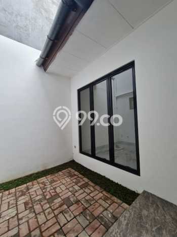 Rumah Elit Modern Siap Huni di Bintaro Jakarta Selatan Rumah Elit Modern Siap Huni di Bintaro Jakarta Selatan