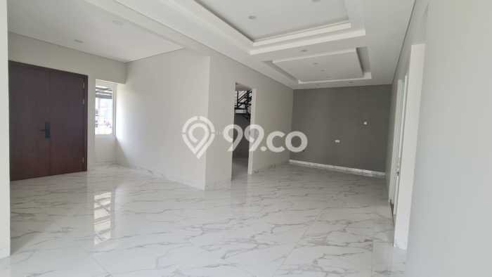 Ready to Use! Luxury House LT 202m2 Desain Modern di BSD City Ready to Use! Luxury House LT 202m2 Desain Modern di BSD City