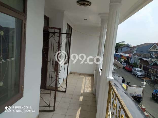 Rumah Bagus Siap Huni Di Pamulang Luas 180m2 Lokasi Strategis Rumah Bagus Siap Huni Di Pamulang Luas 180m2 Lokasi Strategis