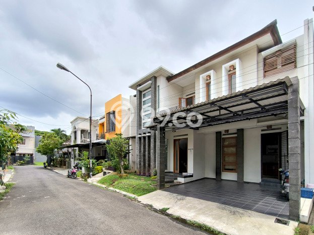 Rumah Luxury Modern Tanpa Renovasi di Bintaro Jakarta Selatan Rumah Luxury Modern Tanpa Renovasi di Bintaro Jakarta Selatan