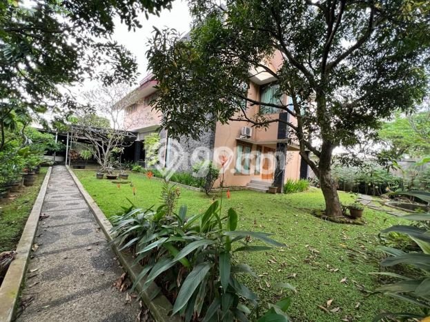 Jual Rumah Luas Elegan Dengan View Cantik di Babakan, Bogor Jual Rumah Luas Elegan Dengan View Cantik di Babakan, Bogor