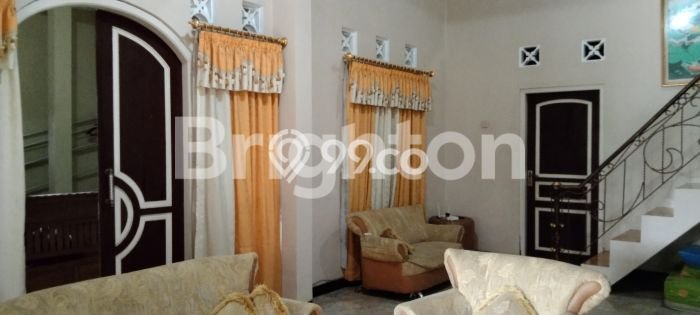 DREAM HOME! Rumah di Depok, 2 KM, Free Banjir, Luas 435m² Bangunan 211m² DREAM HOME! Rumah di Depok, 2 KM, Free Banjir, Luas 435m² Bangunan 211m²