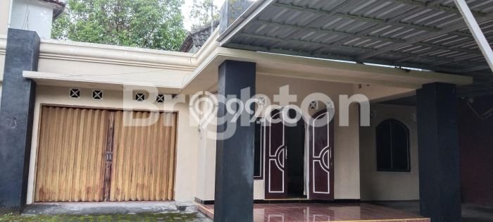 DREAM HOME! Rumah di Depok, 2 KM, Free Banjir, Luas 435m² Bangunan 211m² DREAM HOME! Rumah di Depok, 2 KM, Free Banjir, Luas 435m² Bangunan 211m²
