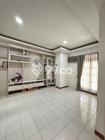 Rumah Kontrakan Tangerang Selatan LT 96m2 LB 80m2 Area Bintaro Rumah Kontrakan Tangerang Selatan LT 96m2 LB 80m2 Area Bintaro