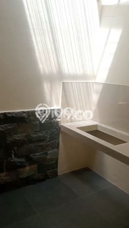 BEST INVESTMENT! Rumah di Waru, Luas 72m2m² Bangunan 39m2m² BEST INVESTMENT! Rumah di Waru, Luas 72m2m² Bangunan 39m2m²