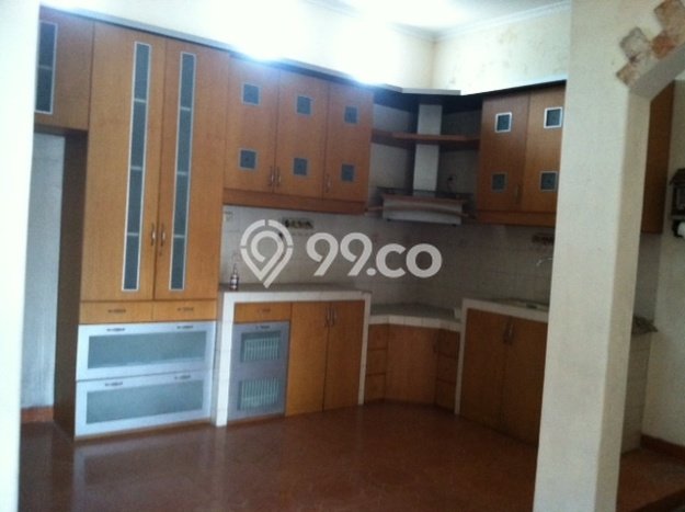 Rumah Asri di Ampera, Jakarta Selatan, LT 170m² LB 300m² Rumah Asri di Ampera, Jakarta Selatan, LT 170m² LB 300m²