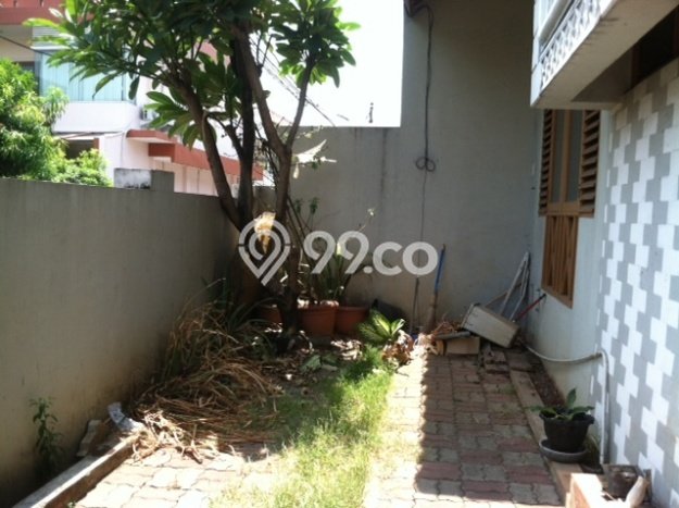 Rumah Asri di Ampera, Jakarta Selatan, LT 170m² LB 300m² Rumah Asri di Ampera, Jakarta Selatan, LT 170m² LB 300m²