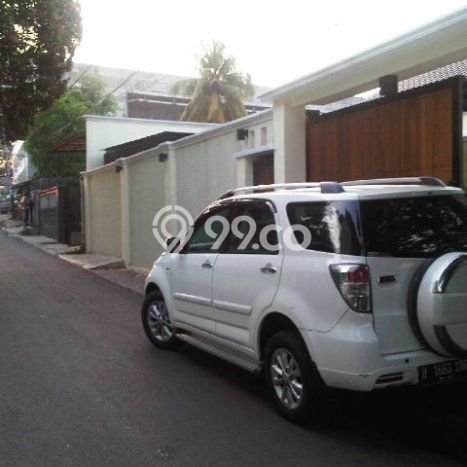 Rumah 5 KT 4 KM Semi Furnished di Lokasi Prestisius Cipete, Jakarta Selatan Rumah 5 KT 4 KM Semi Furnished di Lokasi Prestisius Cipete, Jakarta Selatan