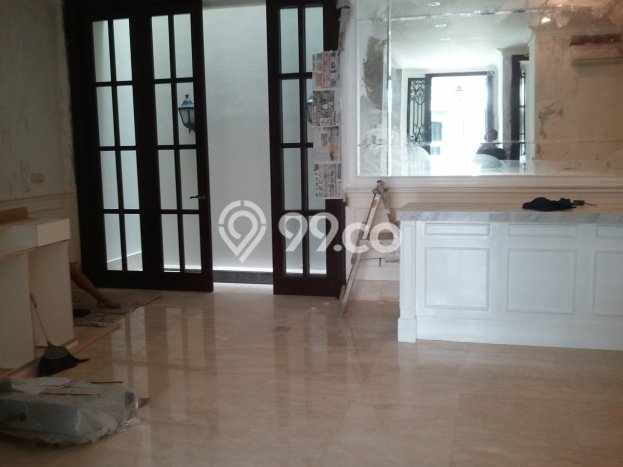 Rumah 4 KT 3 KM di Area Pondok Indah, Jakarta Selatan Rumah 4 KT 3 KM di Area Pondok Indah, Jakarta Selatan