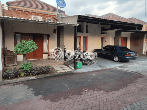 Hunian Cantik Modern Lb 100m2 di Gentan, Solo Hunian Cantik Modern Lb 100m2 di Gentan, Solo
