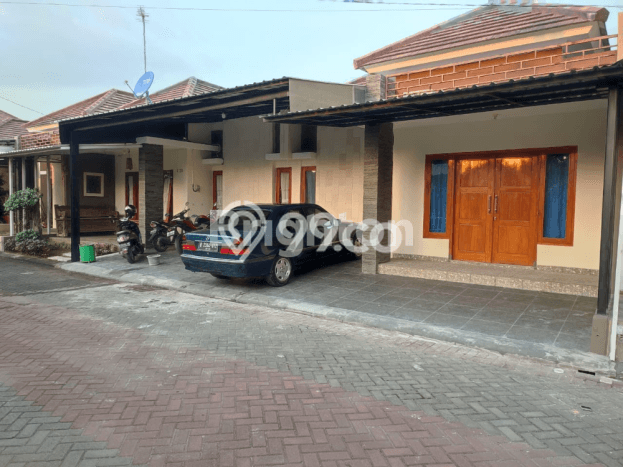 Hunian Cantik Modern Lb 100m2 di Gentan, Solo Hunian Cantik Modern Lb 100m2 di Gentan, Solo