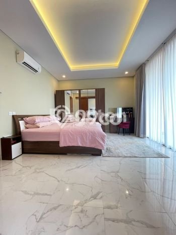 For Sale! Luxury House LT 145m2 Desain Modern di Pulomas For Sale! Luxury House LT 145m2 Desain Modern di Pulomas
