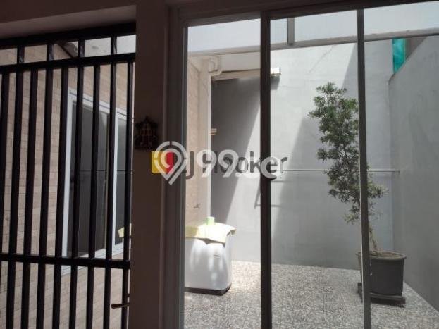 Rumah Luxury Modern Tanpa Renovasi di Pluit Jakarta Utara Rumah Luxury Modern Tanpa Renovasi di Pluit Jakarta Utara