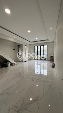 Rumah Elit Modern Tanpa Renovasi di BSD Tangerang Rumah Elit Modern Tanpa Renovasi di BSD Tangerang