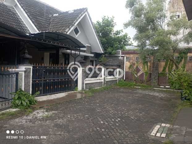 Rumah Modern Cantik 3 KT Bisa Langsung Pindah di Depok Rumah Modern Cantik 3 KT Bisa Langsung Pindah di Depok