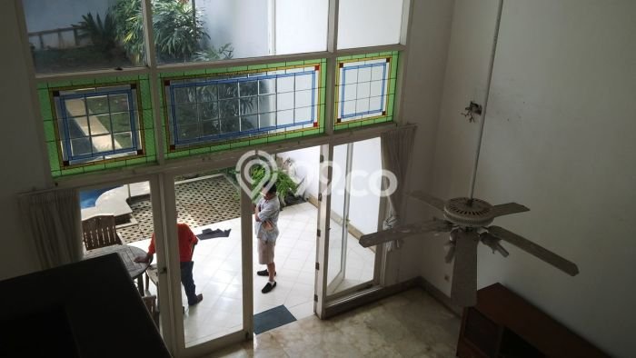 Rumah lokasi Kemang, Jakarta Selatan, LT 537m² Bangunan 311m² Rumah lokasi Kemang, Jakarta Selatan, LT 537m² Bangunan 311m²