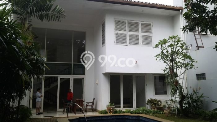 Rumah lokasi Kemang, Jakarta Selatan, LT 537m² Bangunan 311m² Rumah lokasi Kemang, Jakarta Selatan, LT 537m² Bangunan 311m²