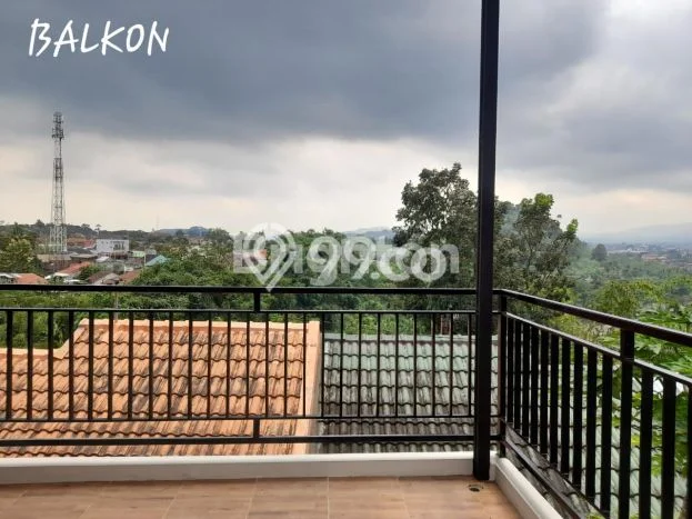 Jual Rumah Strategis Bagus Punya 3 KT di Banyumanik Semarang SHM Jual Rumah Strategis Bagus Punya 3 KT di Banyumanik Semarang SHM