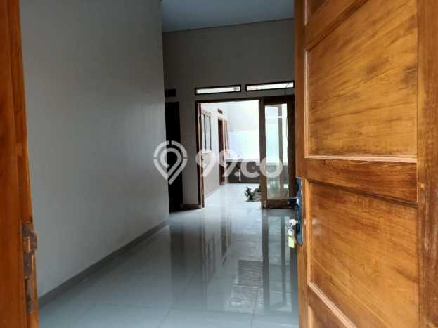 For Sale Hunian Rumah Nyaman 3 KT di Sariwangi, Bandung For Sale Hunian Rumah Nyaman 3 KT di Sariwangi, Bandung