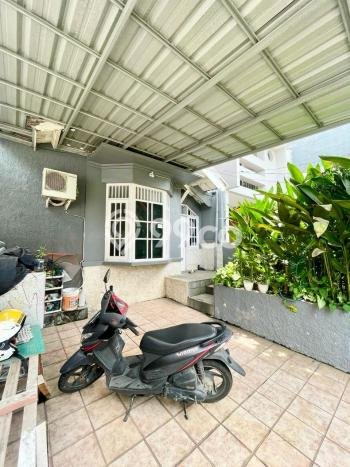 Dijual Rumah Eksklusif 4 KT di Bintaro, Tangerang Selatan Dijual Rumah Eksklusif 4 KT di Bintaro, Tangerang Selatan
