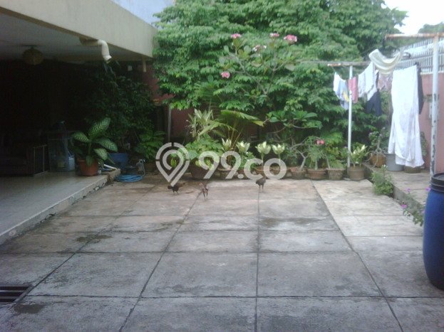 Bisa KPR! Rumah Asri di Gudang Peluru, LT 421m² Bangunan 271m² Bisa KPR! Rumah Asri di Gudang Peluru, LT 421m² Bangunan 271m²