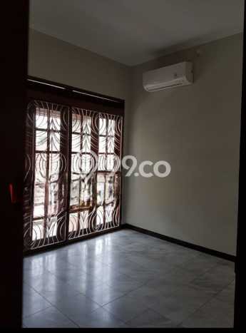 Rumah Terawat 4 KT 3 KM di Sunter, Jakarta Utara Rumah Terawat 4 KT 3 KM di Sunter, Jakarta Utara