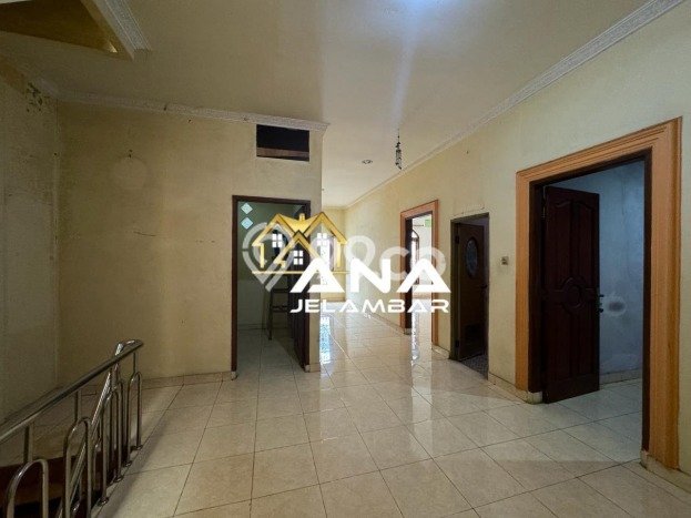 Disewakan Rumah Harga Terjangkau di Jelambar Jakarta Barat Punya 3 Kamar Tidur Disewakan Rumah Harga Terjangkau di Jelambar Jakarta Barat Punya 3 Kamar Tidur