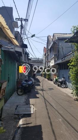 SPECIAL PROPERTY! Rumah area Jembatan Lima, Luas 48m² Bangunan 144m² SPECIAL PROPERTY! Rumah area Jembatan Lima, Luas 48m² Bangunan 144m²