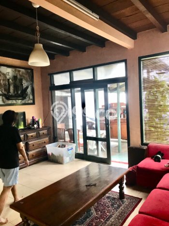 Rumah Luxury Modern Tanpa Renovasi di Sarijadi Bandung Rumah Luxury Modern Tanpa Renovasi di Sarijadi Bandung