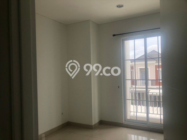Disewakan Rumah Murah di BSD City Tangerang Punya 4 Kamar Tidur Disewakan Rumah Murah di BSD City Tangerang Punya 4 Kamar Tidur