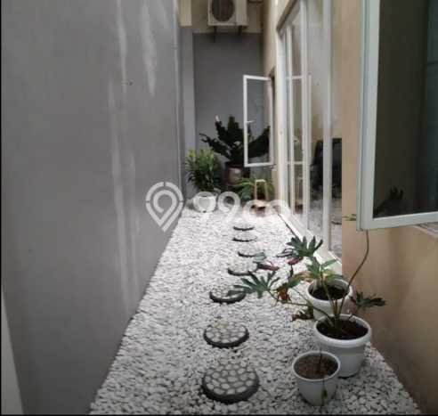 For Sale Rumah Mewah Exclusive di Wonocolo, Surabaya For Sale Rumah Mewah Exclusive di Wonocolo, Surabaya