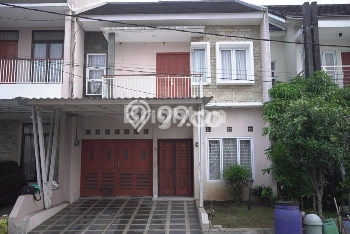 Jual Rumah Bagus Siap Huni LB 200m2 di Cimahi Tengah, Cimahi Jual Rumah Bagus Siap Huni LB 200m2 di Cimahi Tengah, Cimahi