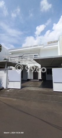 Jual Rumah Mewah Megah Dengan View Cantik di Lebak Bulus, Jakarta Selatan Jual Rumah Mewah Megah Dengan View Cantik di Lebak Bulus, Jakarta Selatan