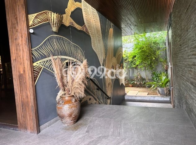 Hunian Eksklusif Siap Huni LT 1490m2 di Serpong, Tangerang Selatan Hunian Eksklusif Siap Huni LT 1490m2 di Serpong, Tangerang Selatan