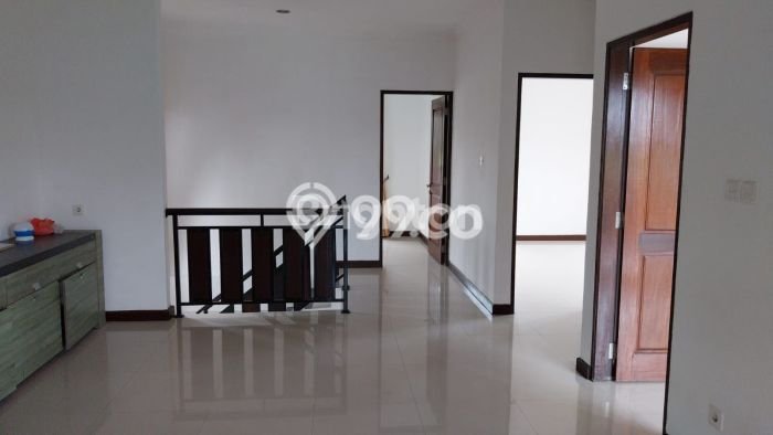 Rumah kawasan Denpasar Barat, Dekat Pusat Kota, 2 KM, LT 200m² Bangunan 380m² Rumah kawasan Denpasar Barat, Dekat Pusat Kota, 2 KM, LT 200m² Bangunan 380m²
