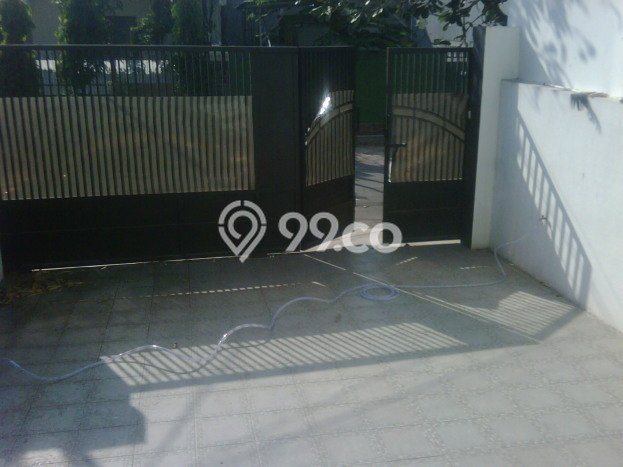 GOOD DEAL! Rumah Premium di Gudang Peluru, Luas 250m² Bangunan 400m² GOOD DEAL! Rumah Premium di Gudang Peluru, Luas 250m² Bangunan 400m²