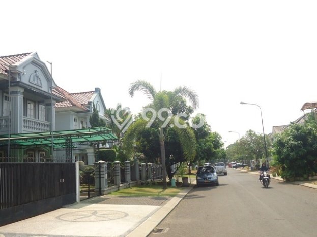 For Sale! Luxury House LT 244m2 Desain Elegan di Cibubur For Sale! Luxury House LT 244m2 Desain Elegan di Cibubur